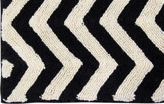 Lorena Canals Zig Zag Runner (2' 6" x 7' 6") - C-BW-ZIGZAG-P