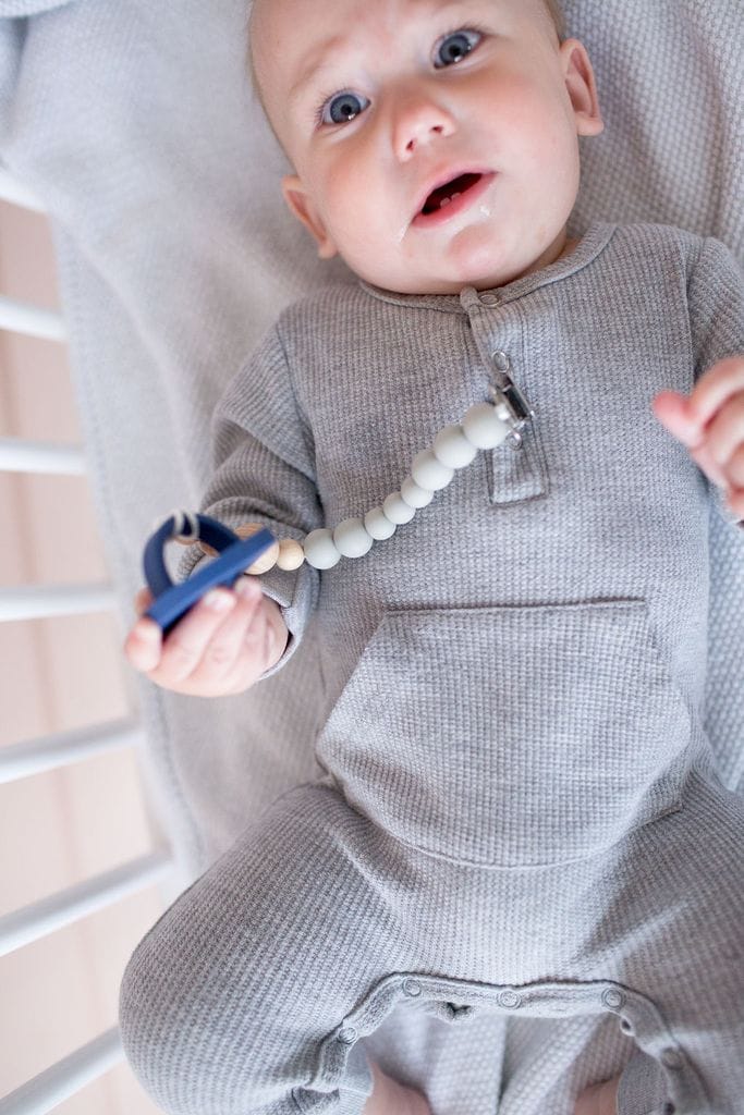 Loulou Lollipop Color Block Silicone & Wood Pacifier Clip - Cool Gray - CBLOCGR