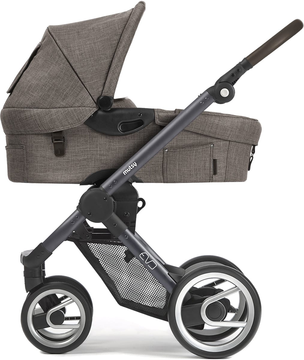 Mutsy Evo Farmer Bassinet - Earth - BASEVOFAEARTH