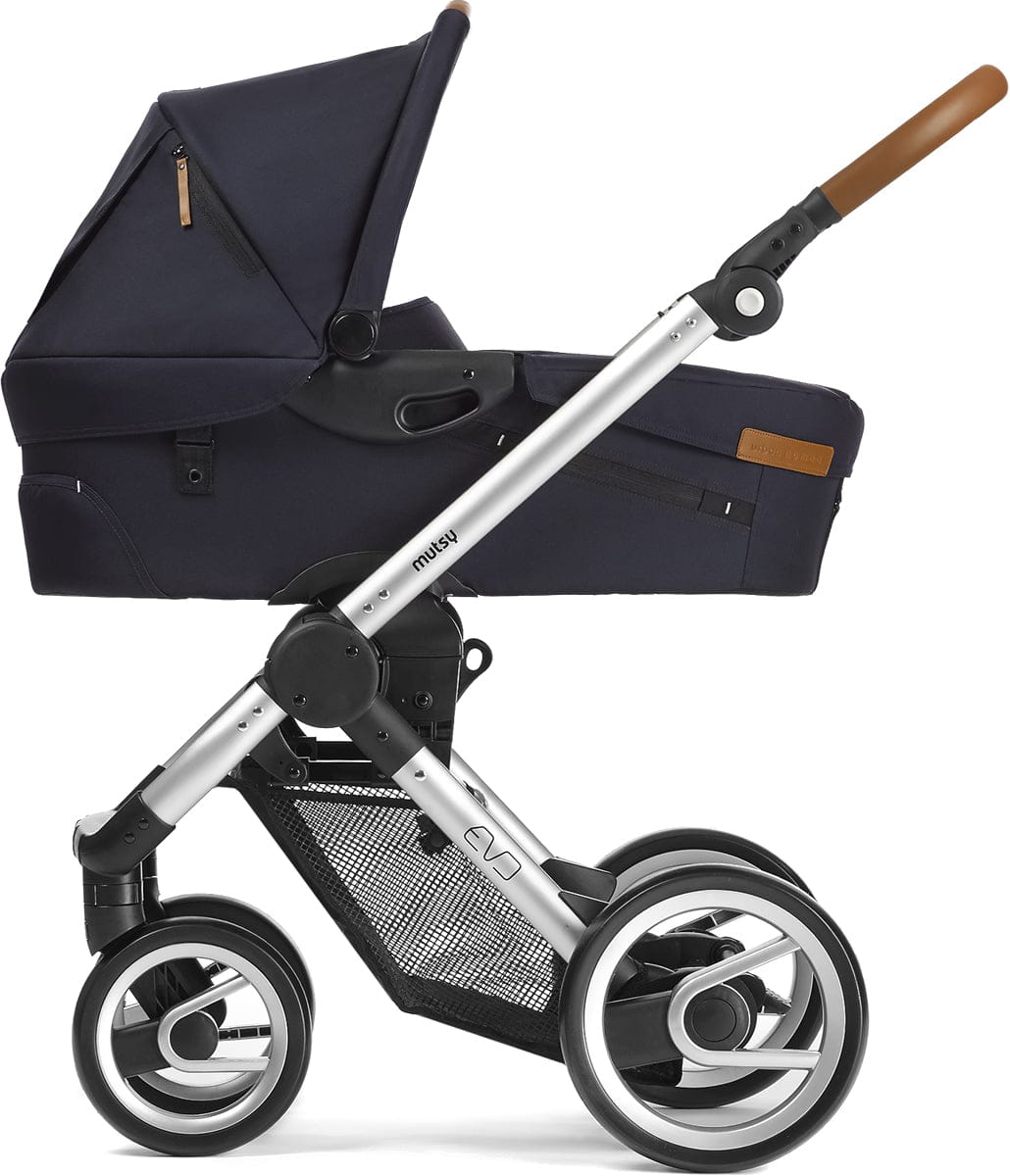 Mutsy Evo Urban Nomad Bassinet - Deep Navy - BASEVOUNDNAVY
