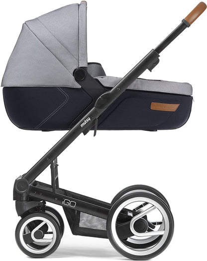 Mutsy Igo Urban Nomad Bassinet - White & Blue - BASIGOUNW&B