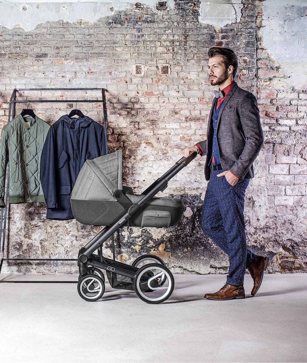 Mutsy Igo Stroller, Urban Collection - Black/Dark Grey - IGOBUNDGREY