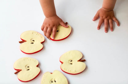 Oli & Carol Pepita the Apple - L-PAPPLE