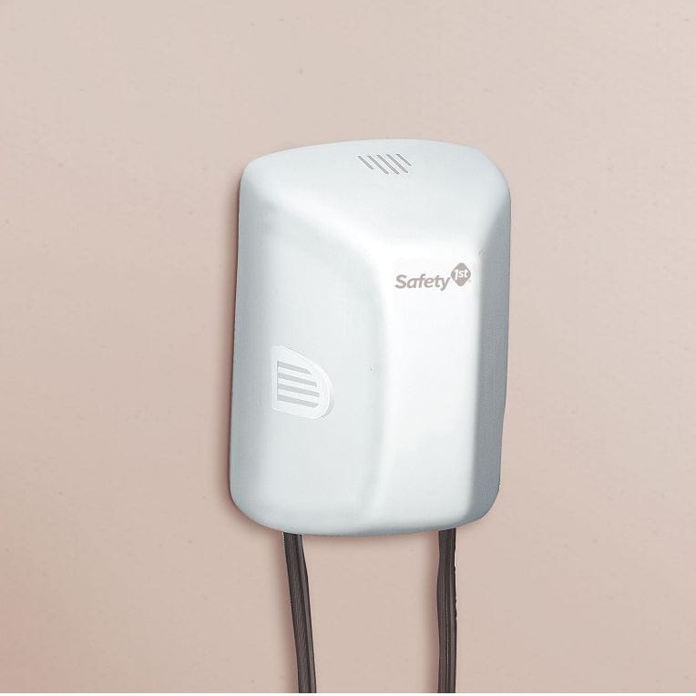 Safety 1st Outlet Cover with Cord Shortener - 48308