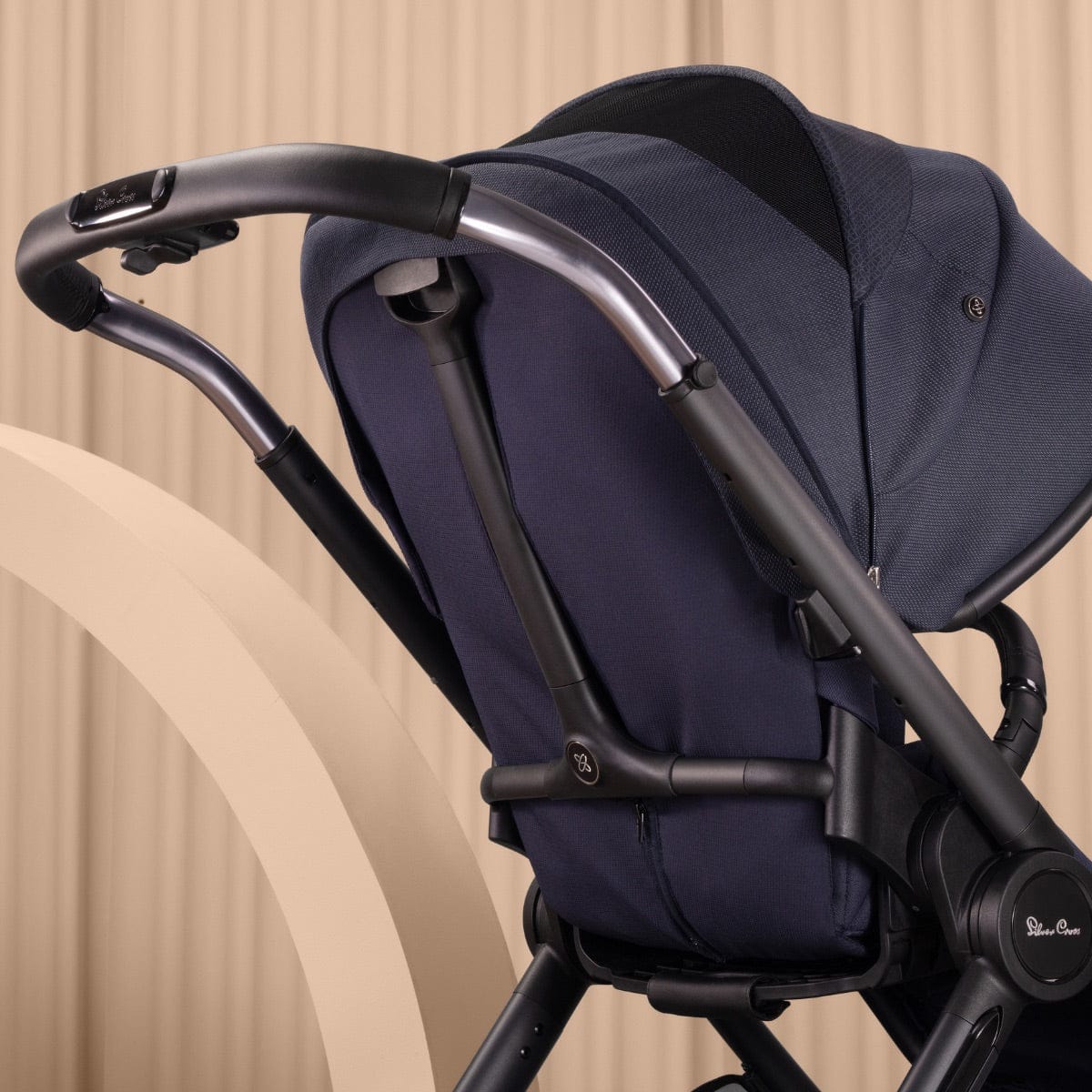 bugaboo fox 5 vs silver cross reef Silver Cross