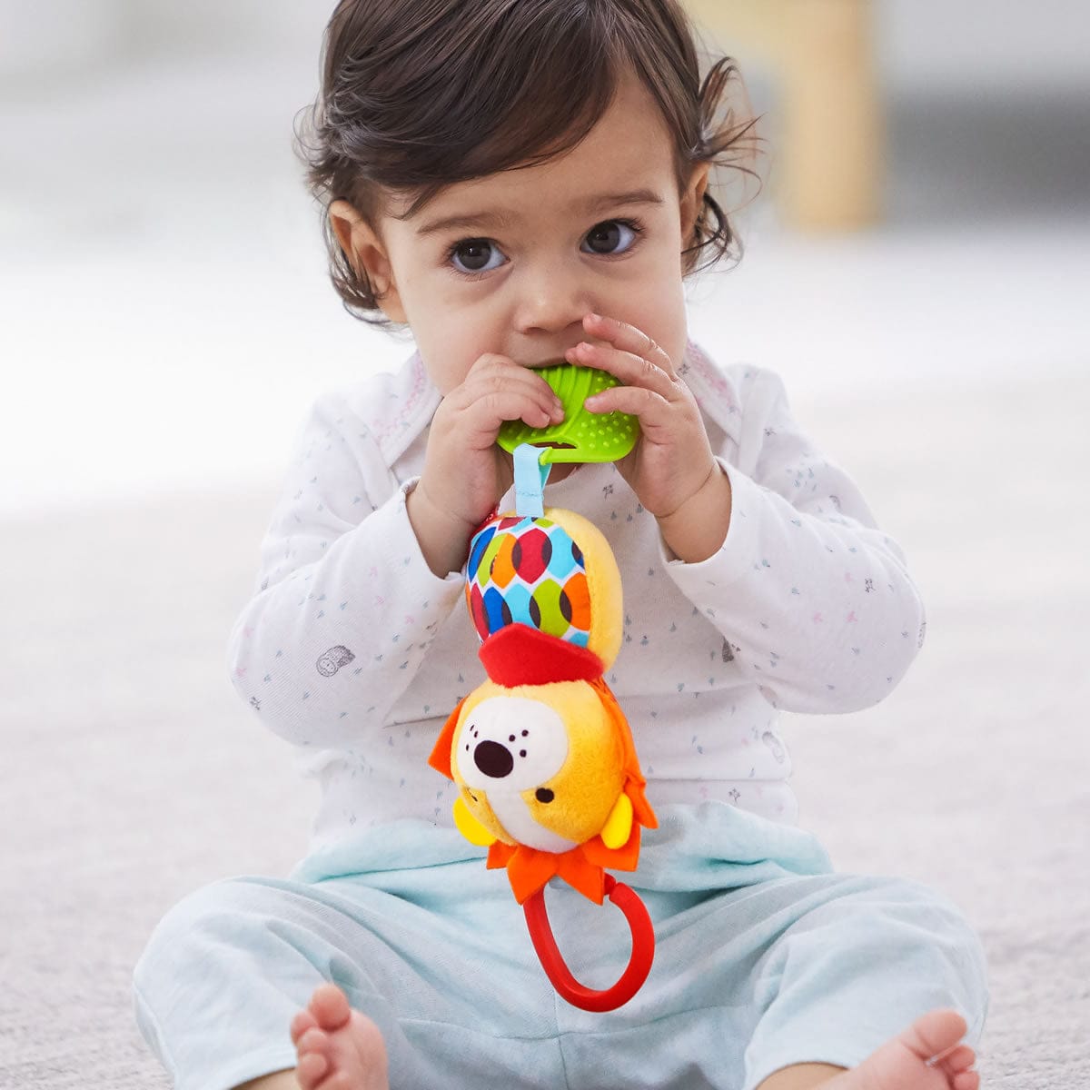 Skip Hop Bandana Buddies Chime & Teethe Toy - Lion - 305406