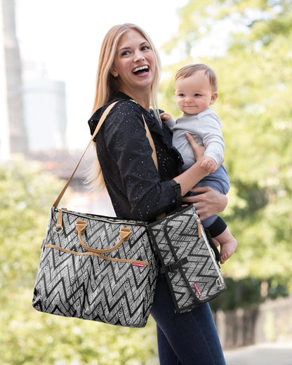 Skip Hop Duo Signature Diaper Bag, Special Edition - Zig Zag Zebra