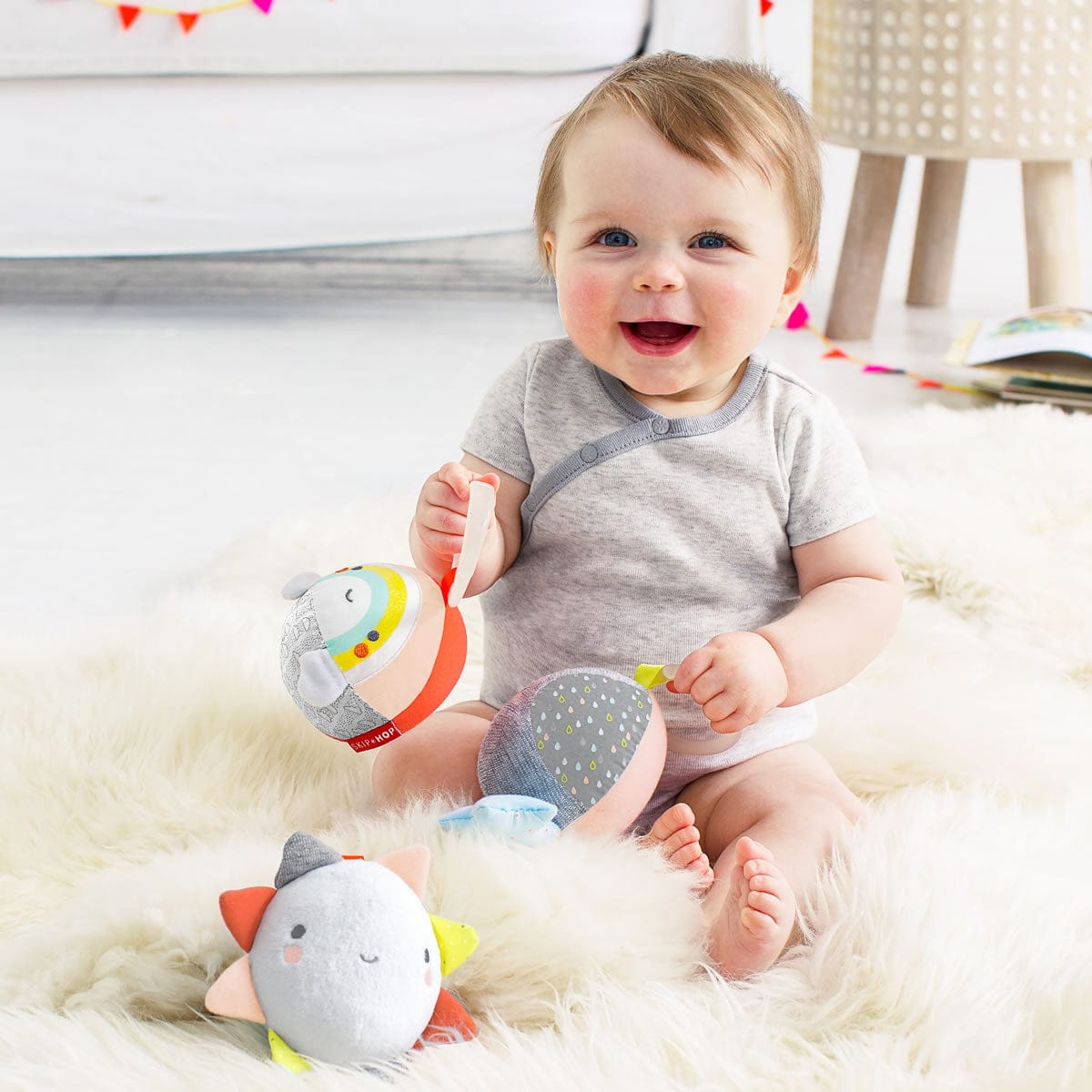 Skip Hop Silver Lining Cloud Rattle Ball - Rainbow - 307160