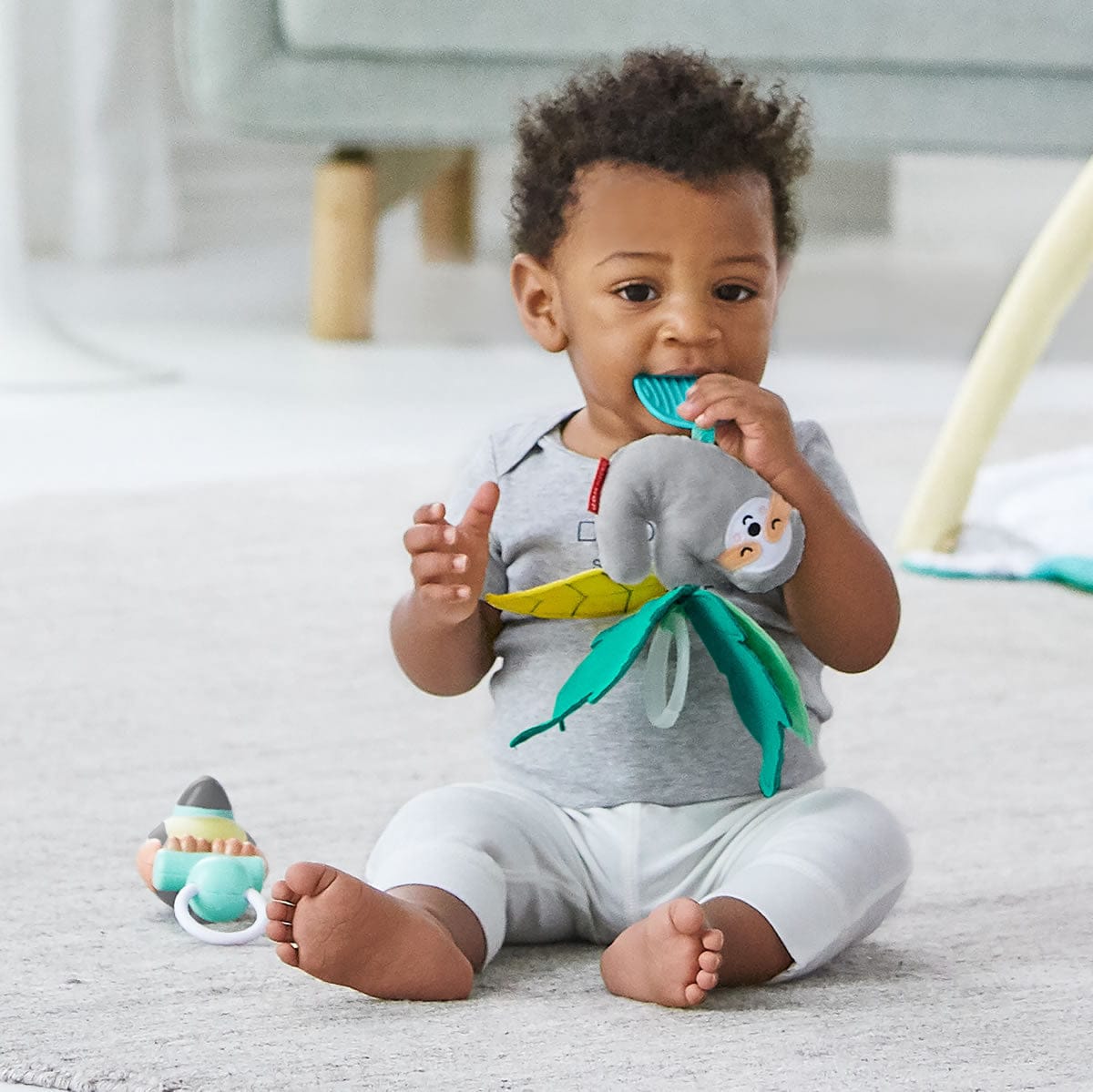 Skip Hop Tropical Paradise Jitter Stroller Toy - Sloth