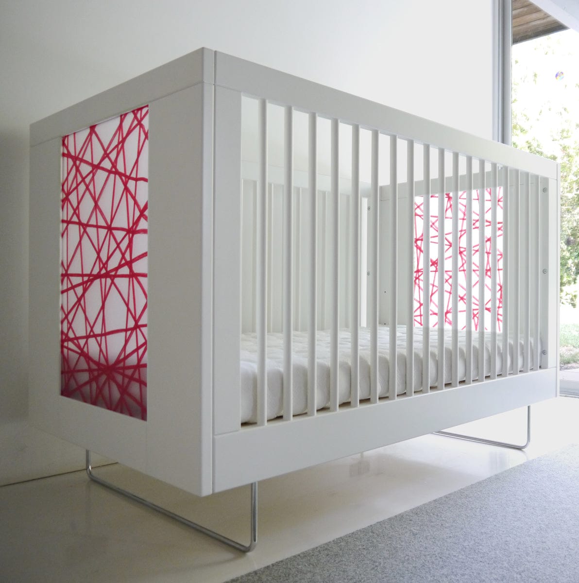 Spot On Square Alto Crib - Red Strands - AC14001-RD