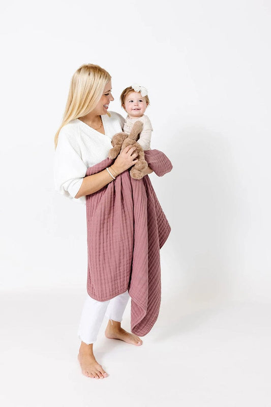 Lou Lou & Company Cloud Muslin Quilt - Berry, Large - 20993