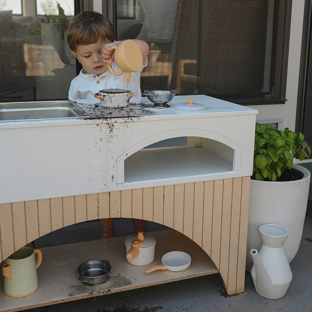 Kai Mud Kitchen - KIT-MUD-WH