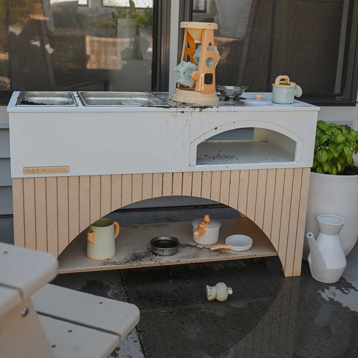 Kai Mud Kitchen - KIT-MUD-WH