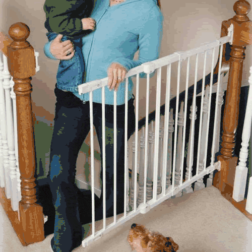 Kidco Angle Mount Safeway Gate - White - G2100