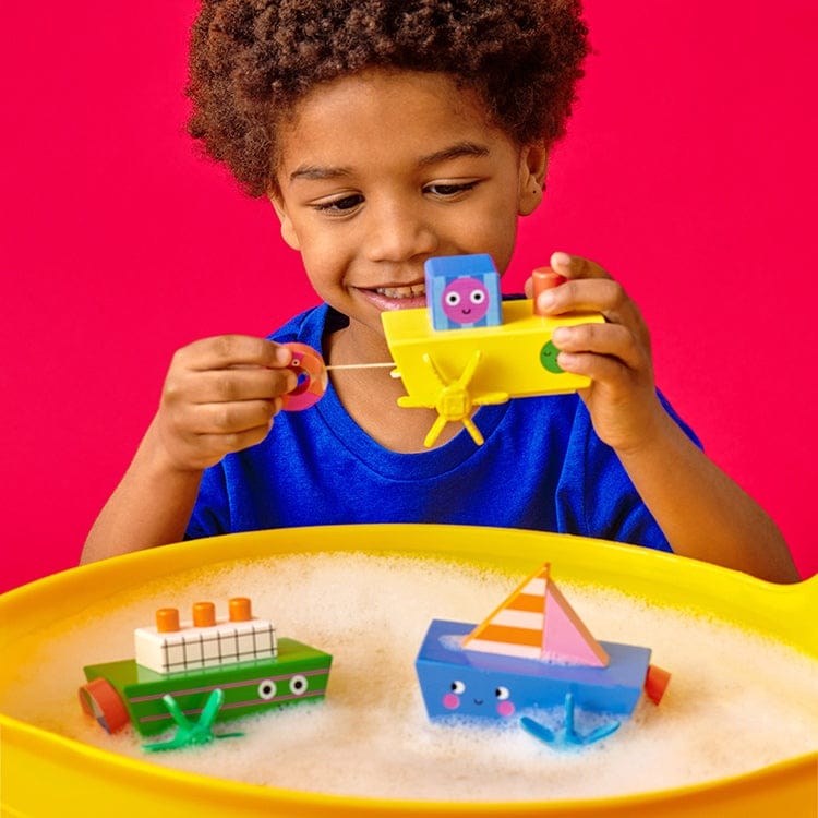 Kikkerland Design Inc Kidoki Wind-Up Boat