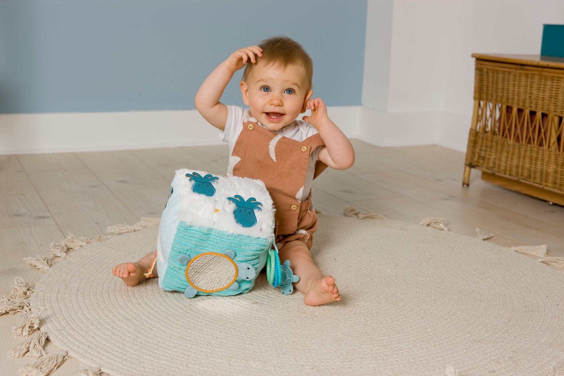 Little Big Friends Soft Activity Cube - Ocean - 303983