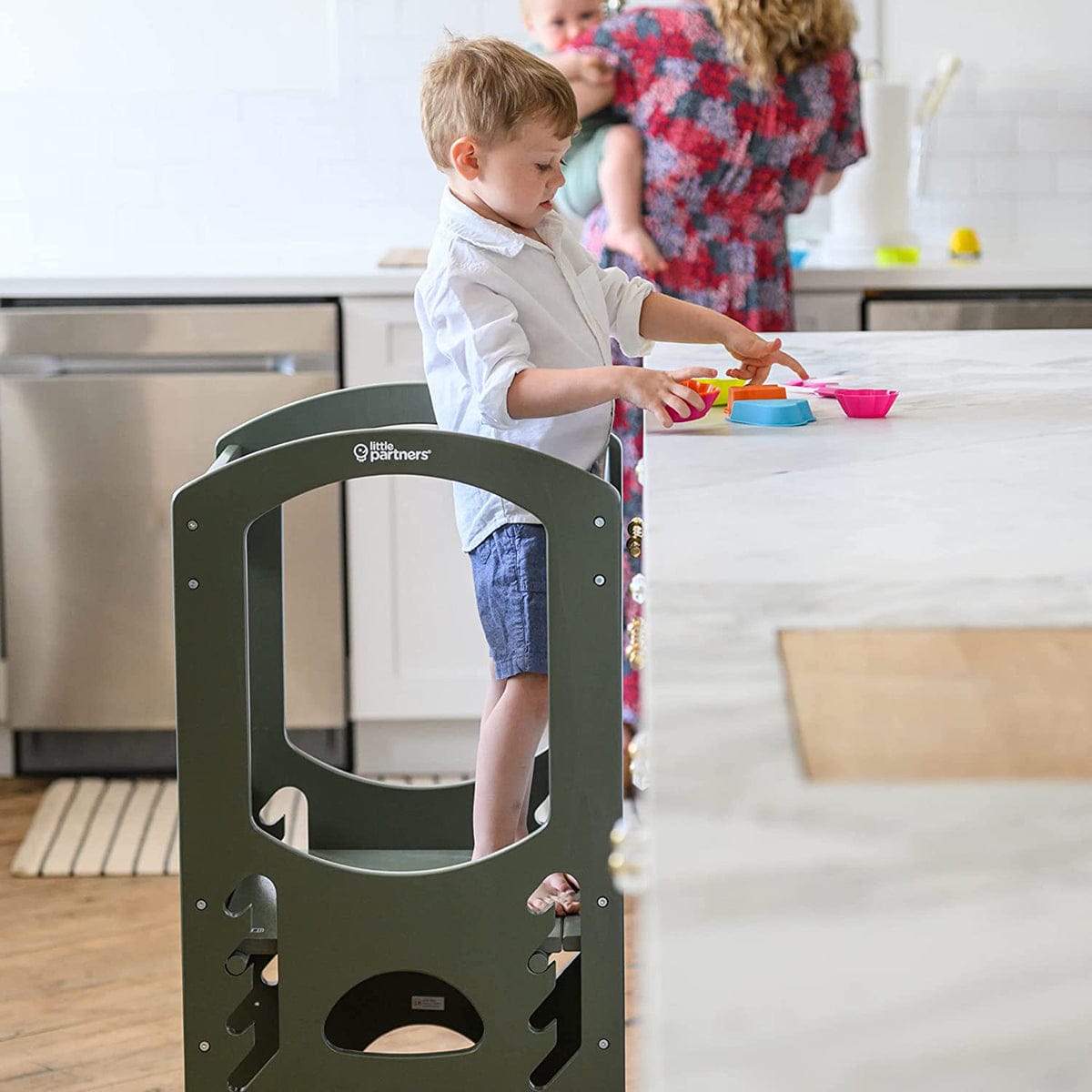 Little Partners Original Learning Tower - Olive Green - LP01418