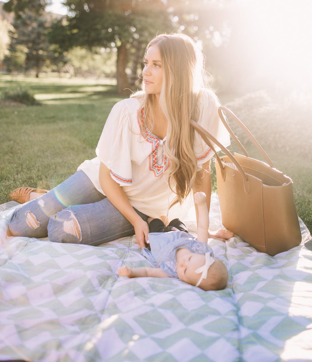 Little Unicorn Brookside Tote - Brown