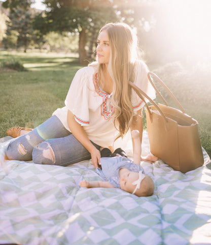 Little Unicorn Brookside Tote - Brown