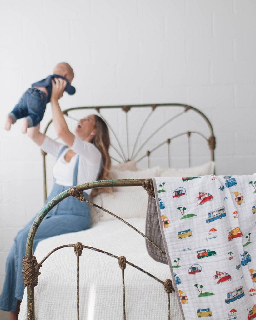 Little Unicorn Cotton Muslin Quilt - Food Truck - UB0239