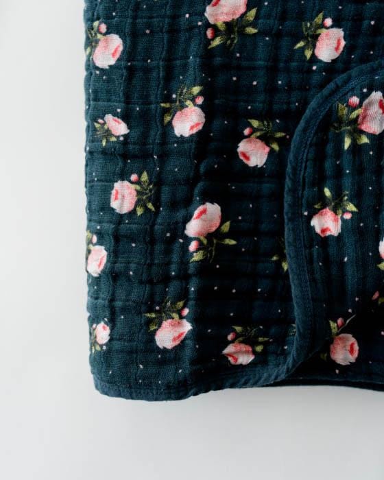 Little Unicorn Cotton Muslin Quilt - Midnight Rose - UB0241