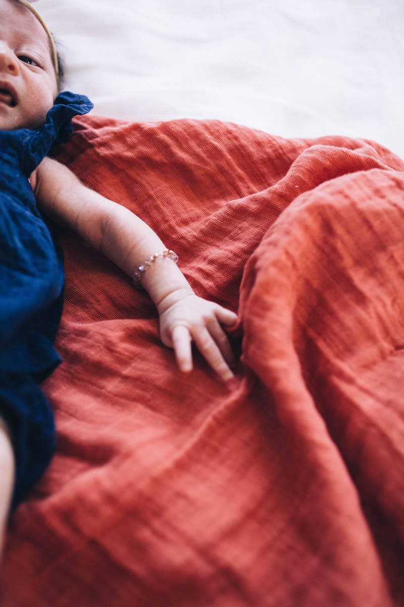 Little Unicorn Cotton Muslin Swaddle - Dusty Rose - UB01A6