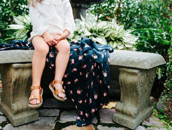 Little Unicorn Cotton Muslin Swaddle - Midnight Rose - UB0180