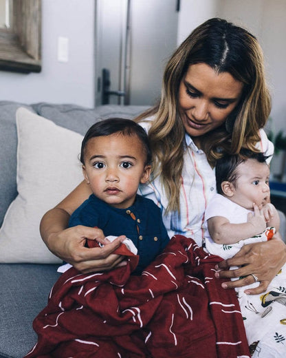 Little Unicorn Deluxe Muslin Swaddle 2 Pack - Safari Social - UB0413