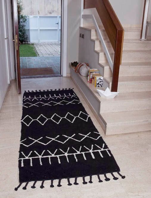 Lorena Canals Bereber Runner - Black (2' 6" x 7' 6") - C-BW-BE-BLACK-P