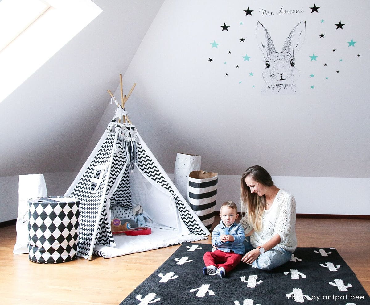 Lorena Canals Cactus Stamp Rug (4' 8" x 6' 7") - C-BW-CACTUS