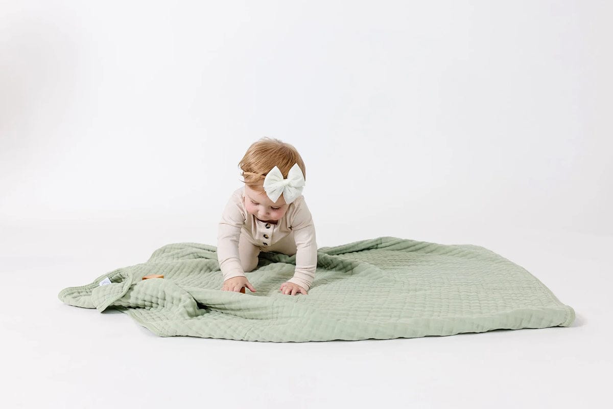 Lou Lou & Company Cloud Muslin Quilt - Sage, Small - 21000