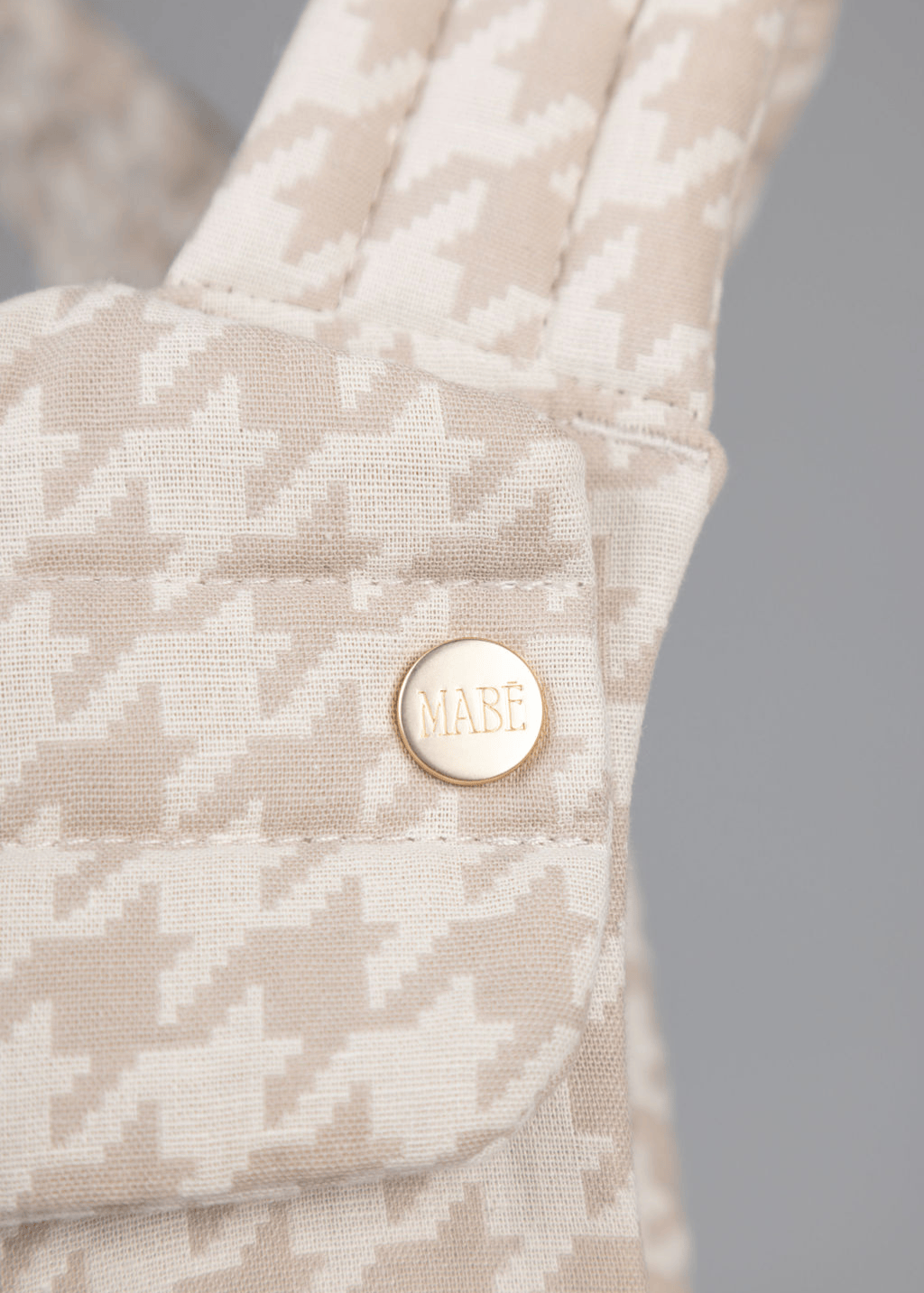 Mabē Monarch Carrier - Houndstooth - MON-00-2040