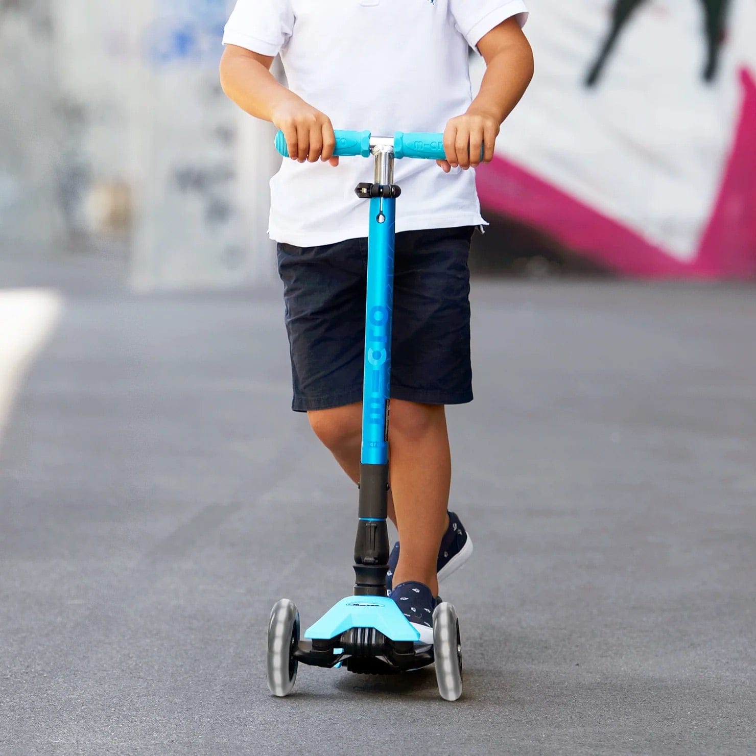 Micro Kickboard Maxi Deluxe Foldable LED Scooter - Bright Blue - MMD092