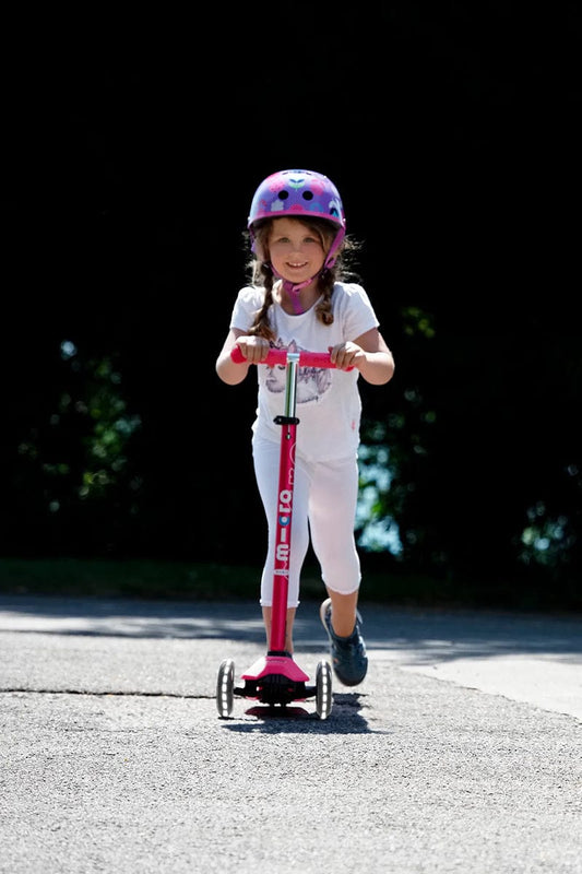 Micro Kickboard Maxi Deluxe LED Scooter (5-12 Years) - Pink - MMD077