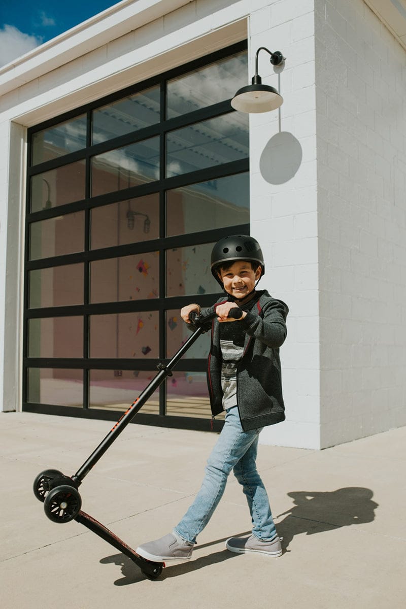 Micro Kickboard Maxi Deluxe Pro Scooter - Black / Red - MMD087