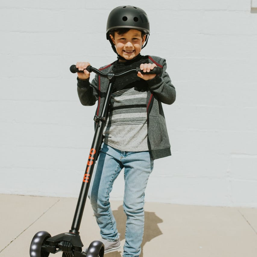 Micro Kickboard Maxi Pro LED Scooter - Black/Red