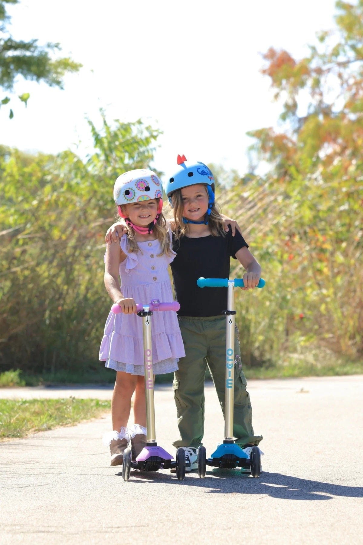 Micro Kickboard Micro Maxi Glow Plus LED Scooter - Luminous Purple - MMD378