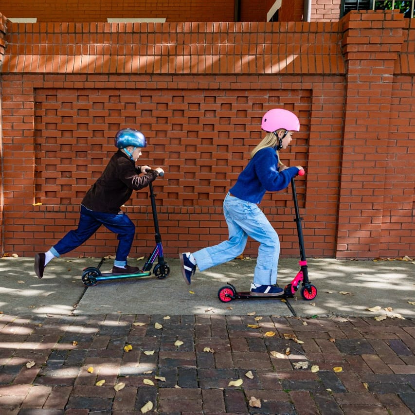 Micro Kickboard Micro Neochrome Helmets - Blue, Medium
