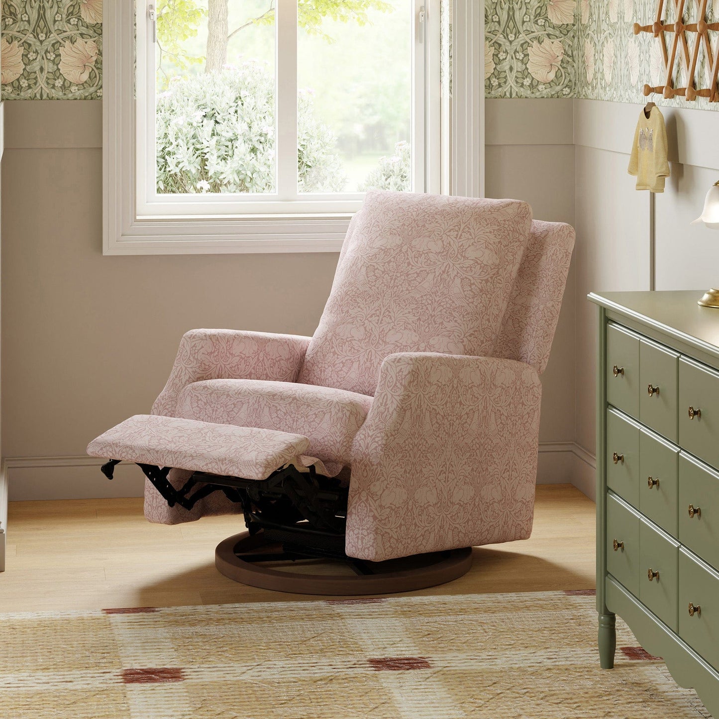 Morris & Co. x Namesake Crewe Swivel Glider Recliner - Pure Brer Rabbit in Rose - M22287PBRRDB