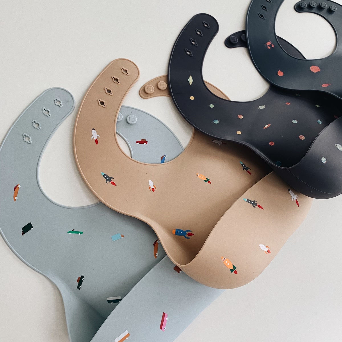 Mushie Silicone Baby Bib - Planets - SB-1018