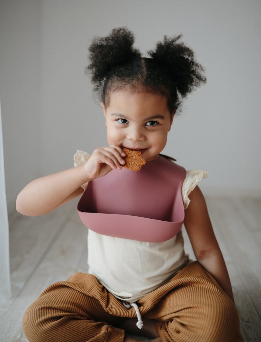 Mushie Silicone Baby Bib - Rainbows - SB-1041