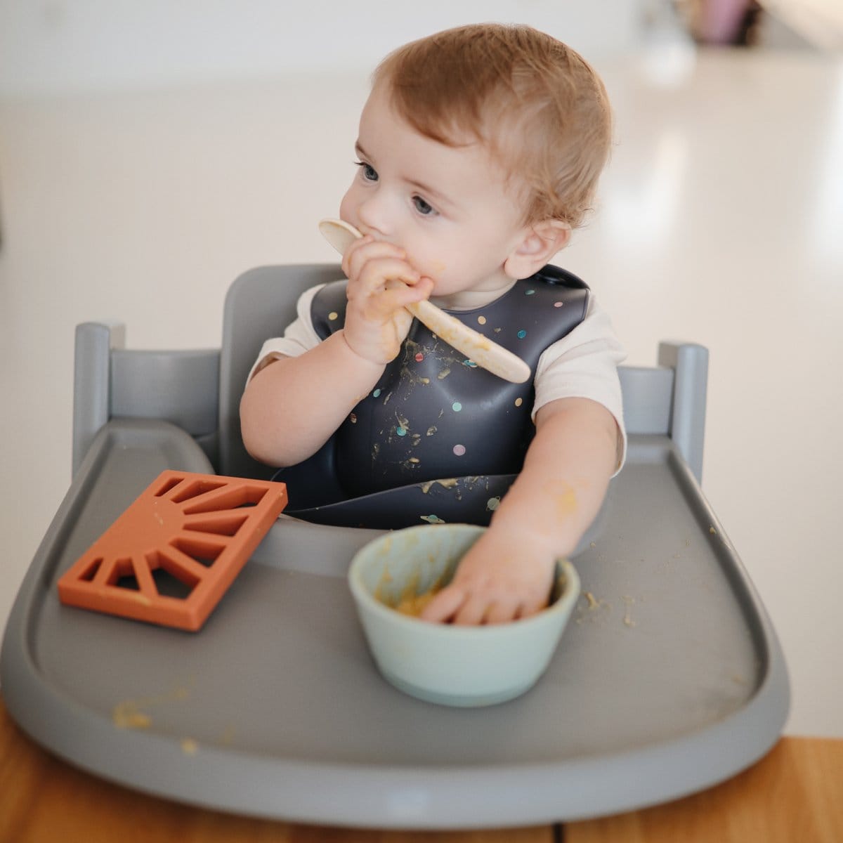 Mushie Silicone Feeding Spoon - Cambridge Blue / Shifting Sand - MSS-203