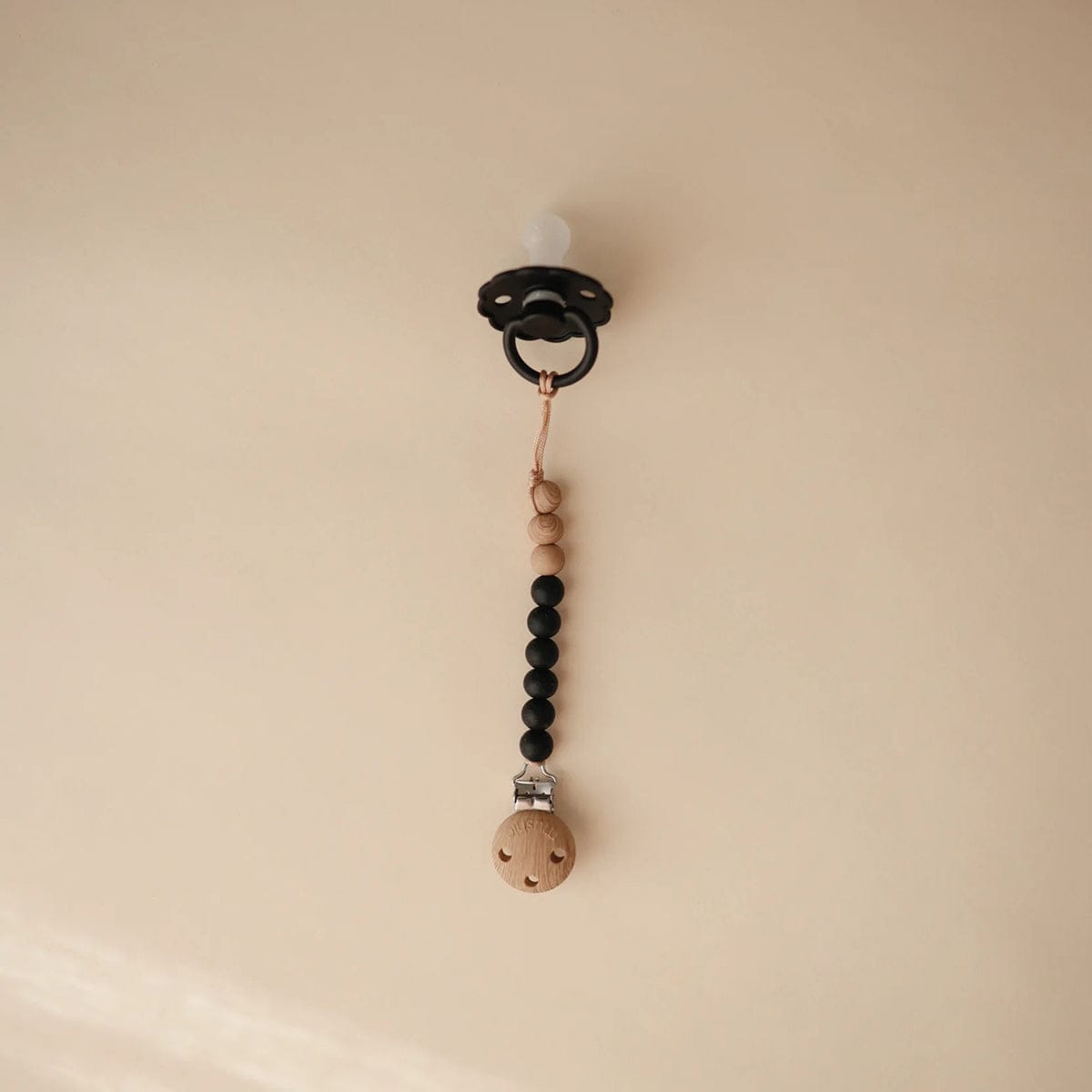Mushie Silicone Pacifier Clip Eva - Black - MPC-9002
