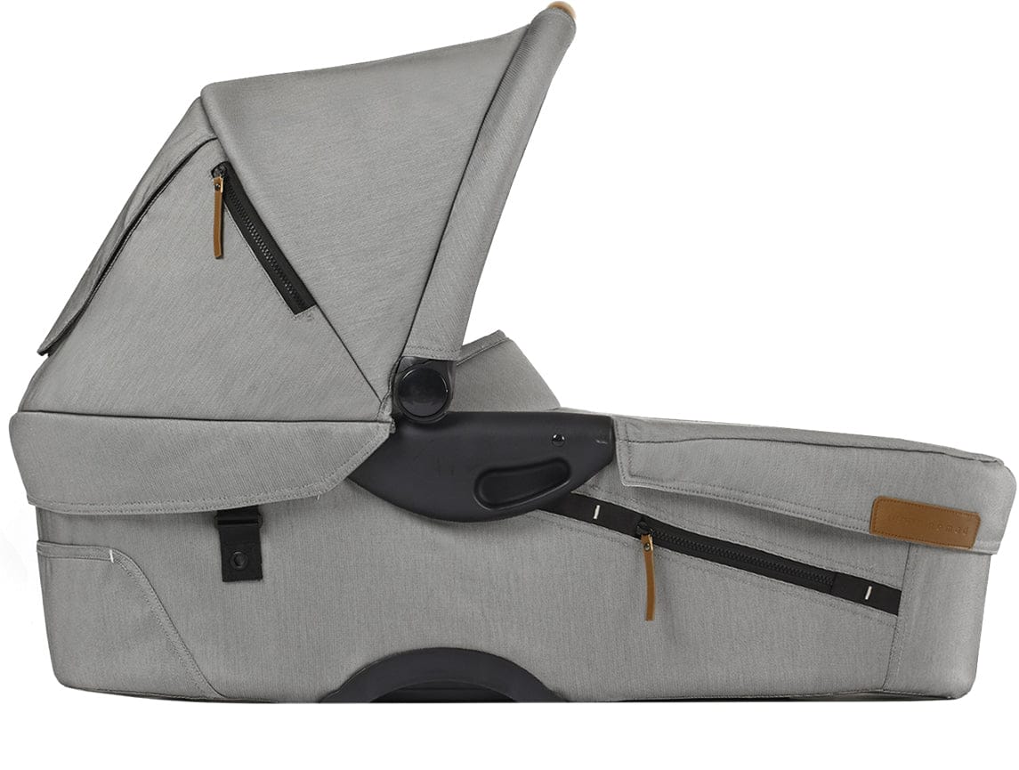 Mutsy Evo Urban Nomad Bassinet - Light Grey - BASEVOUNLGREY