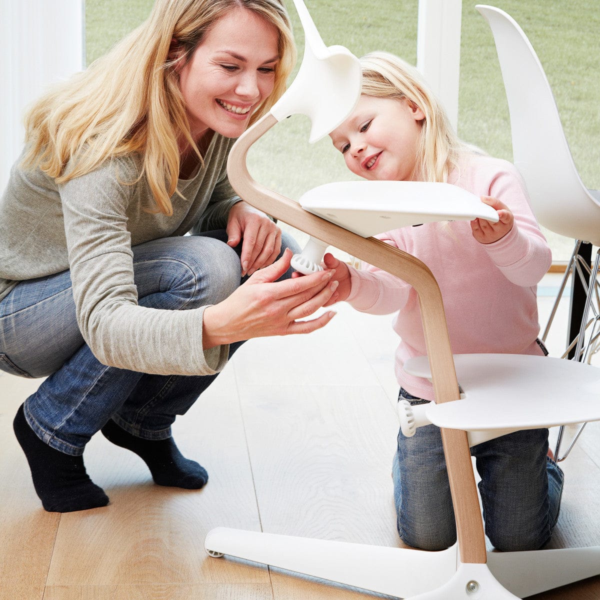 Nomi Highchair - Pink/Natural Oak - 18-2101053