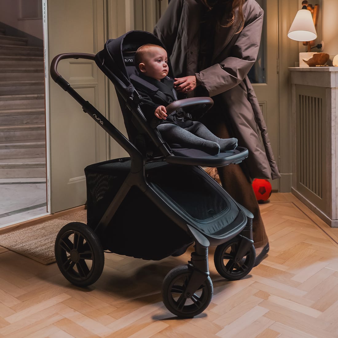 Nuna DEMI icon Stroller + PIPA aire Infant Car Seat Travel System - Caviar - ST22901CCR-CF18500CCR