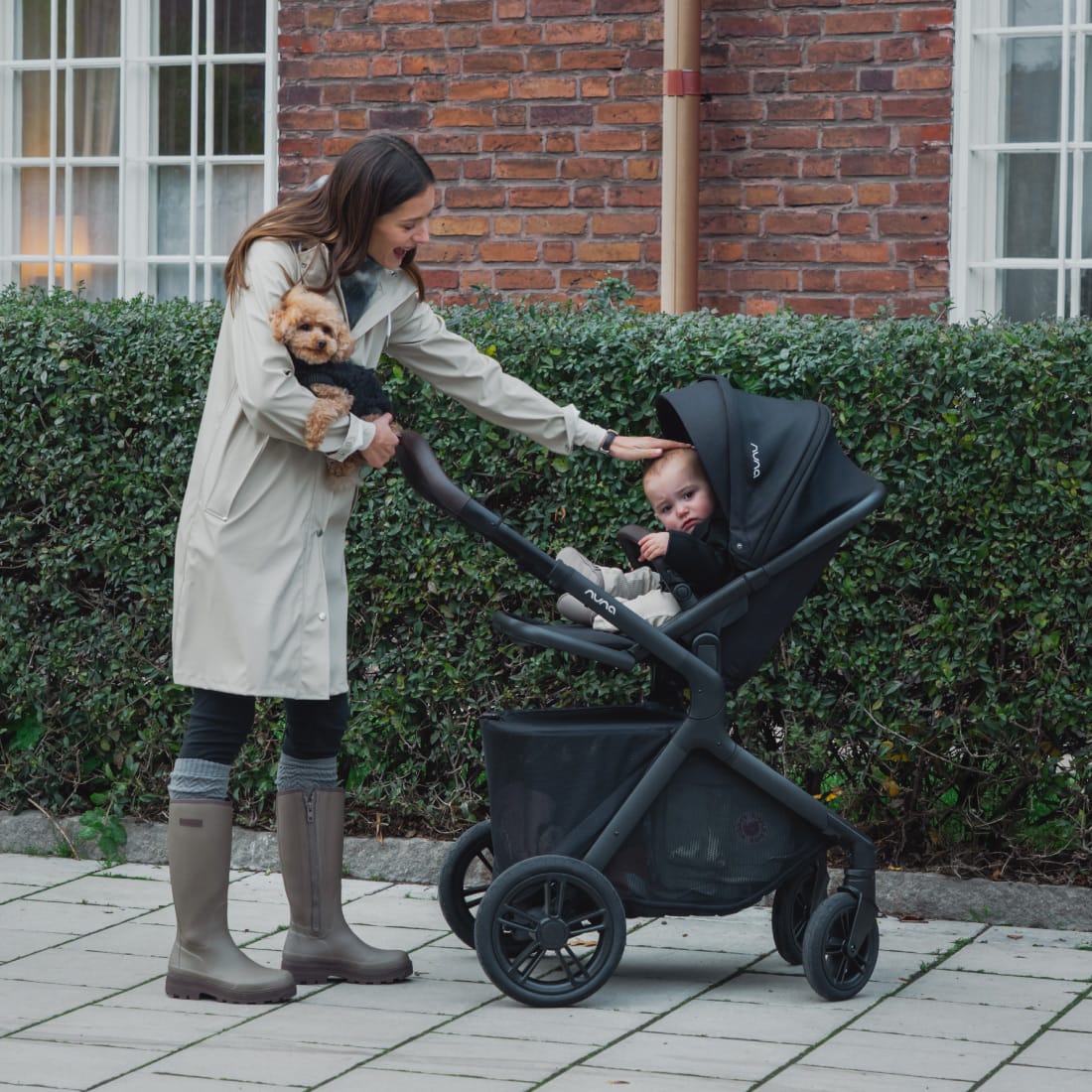 Nuna DEMI icon Stroller + PIPA aire Infant Car Seat Travel System - Caviar - ST22901CCR-CF18500CCR