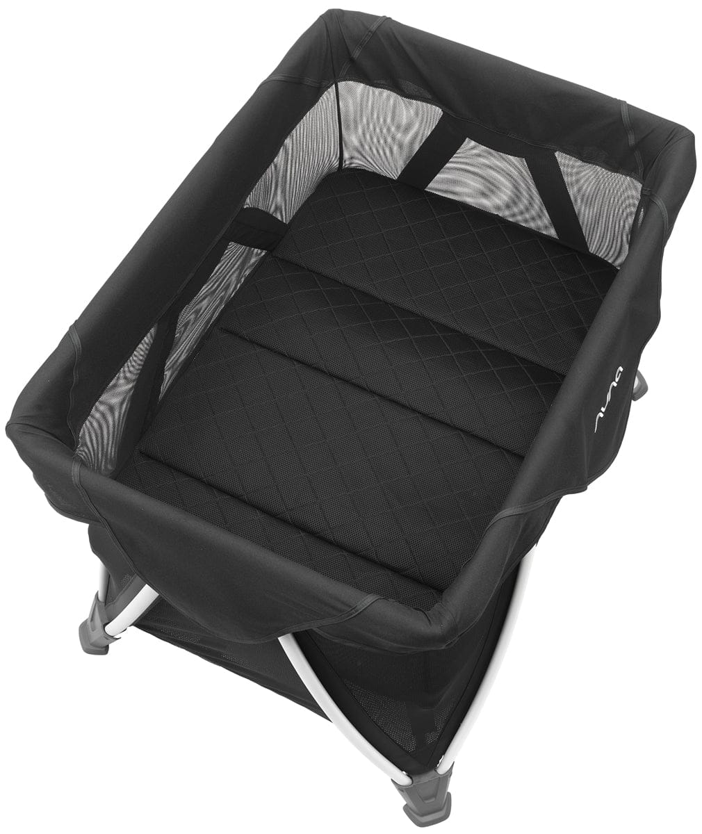 Nuna Sena Aire Playard - Caviar - TC04512CVR