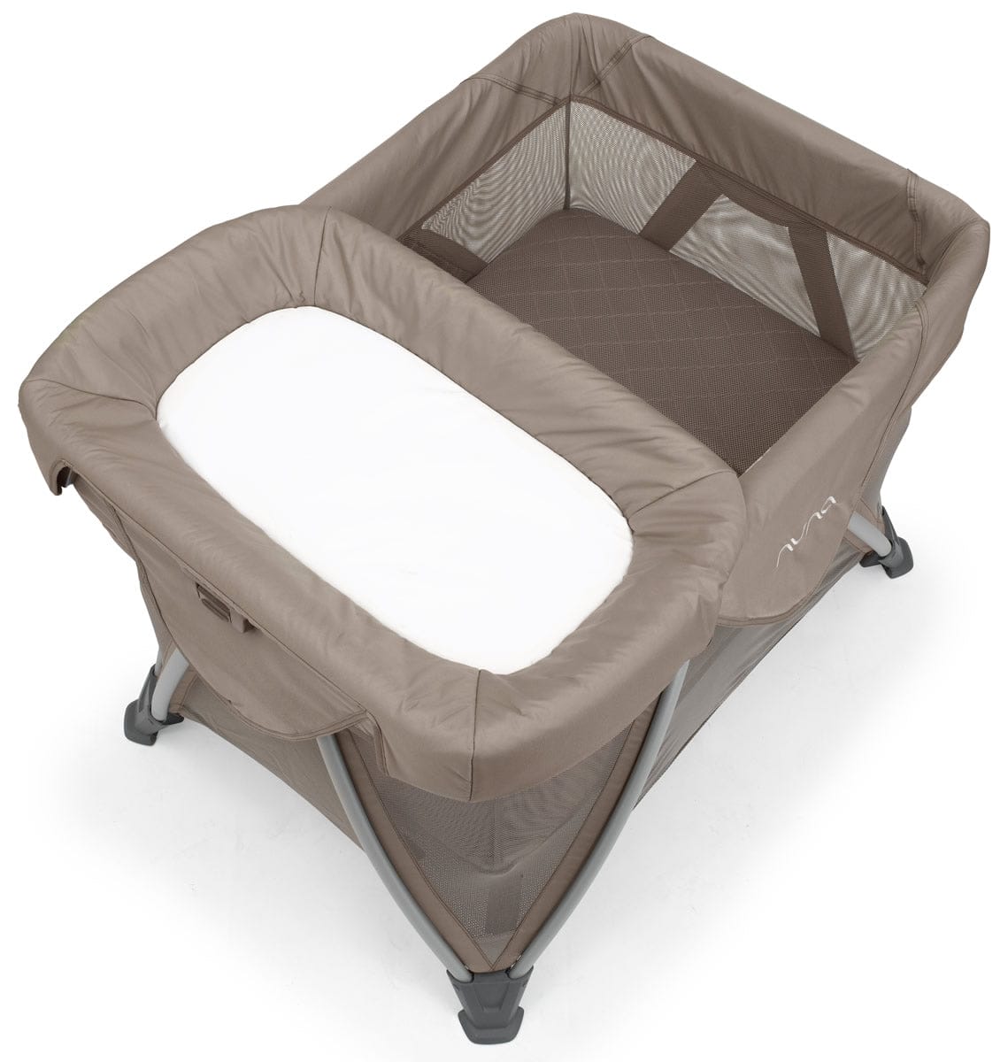 Nuna Sena Aire Playard & Changer - Safari - TC-15-004-SC-01-004