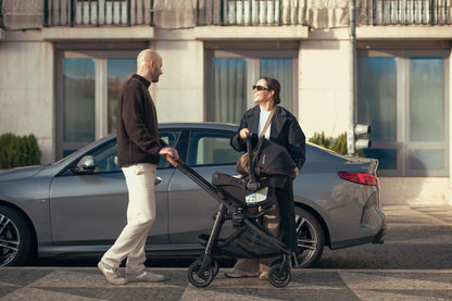 Nuna SWIV + PIPA urbn Travel System Bundle - Caviar / Chocolate - TS18615600CCR
